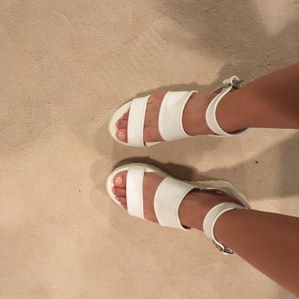 SOLD ON DEPOP All White Platform Snorkell Sandals
